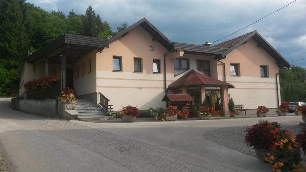 PENZION IVANEŽ, Jožica Ivanež Grubar s.p.