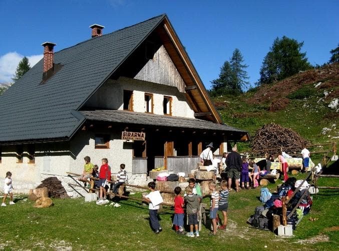 SIRARNA ZADNJI VOGEL, BOHINJSKA BISTRICA cover