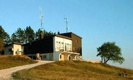 PLANINSKI DOM, TUMOVA KOČA NA SLAVNIKU