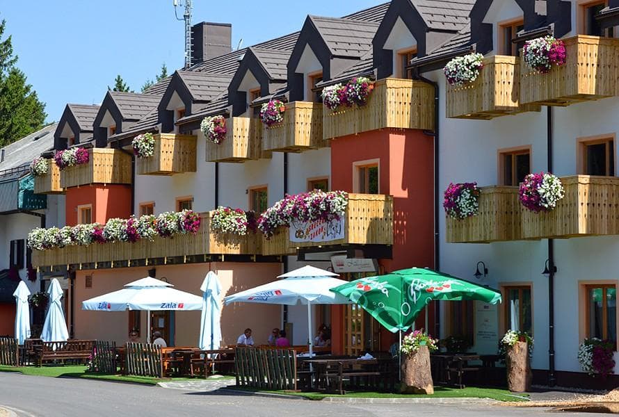 HOTEL JAKEC, ZGORNJA LOŽNICA