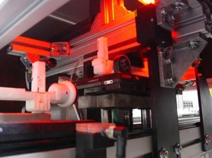 IZDELAVA STROJEV ZA INDUSTRIJO PRIJEMALA VPENJALA OBDELAVA PALETIZACIJA PAKIRNJE VARJENJE
