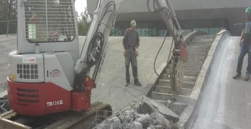 IZKOPI Z BAGROM MINI BAGROM KOMENDA TRZIN DOMŽALE KAMNIK