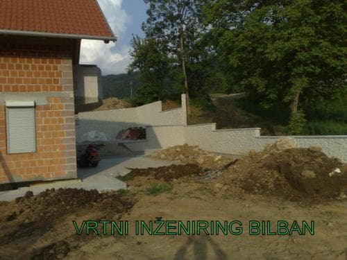 POLAGANJE TRAVNE RUŠE TLAKOVANJE DVORIŠČ MEDVODE