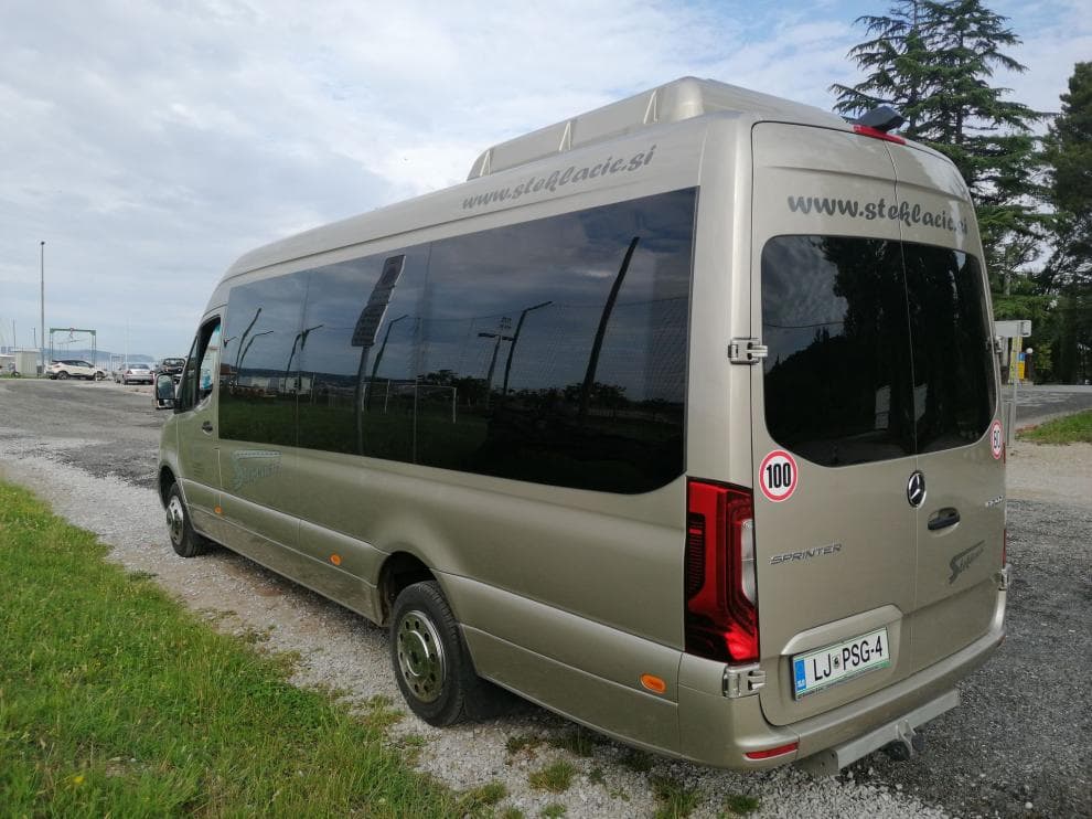 AVTOBUSNI PREVOZI STEKLAČIČ, GROSUPLJE