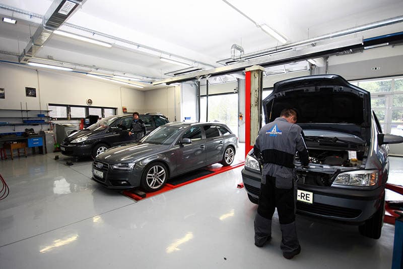 SERVIS TOVORNIH DOSTAVNIH VOZIL, AVTOSERVIS, REZERVNI DELI, AVTOSTORITVE ROGELJ