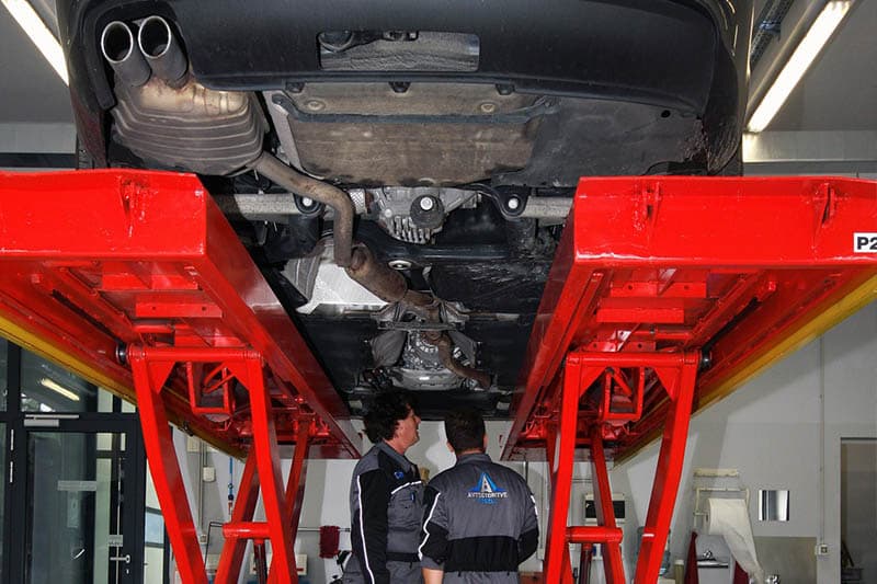 SERVIS TOVORNIH DOSTAVNIH VOZIL, AVTOSERVIS, REZERVNI DELI, AVTOSTORITVE ROGELJ