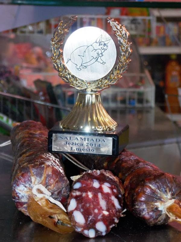 NAREZKI, MESO SLOVENSKEGA IZVORA, MESNICA IN TRGOVINA PR MARKOT, LJUBLJANA