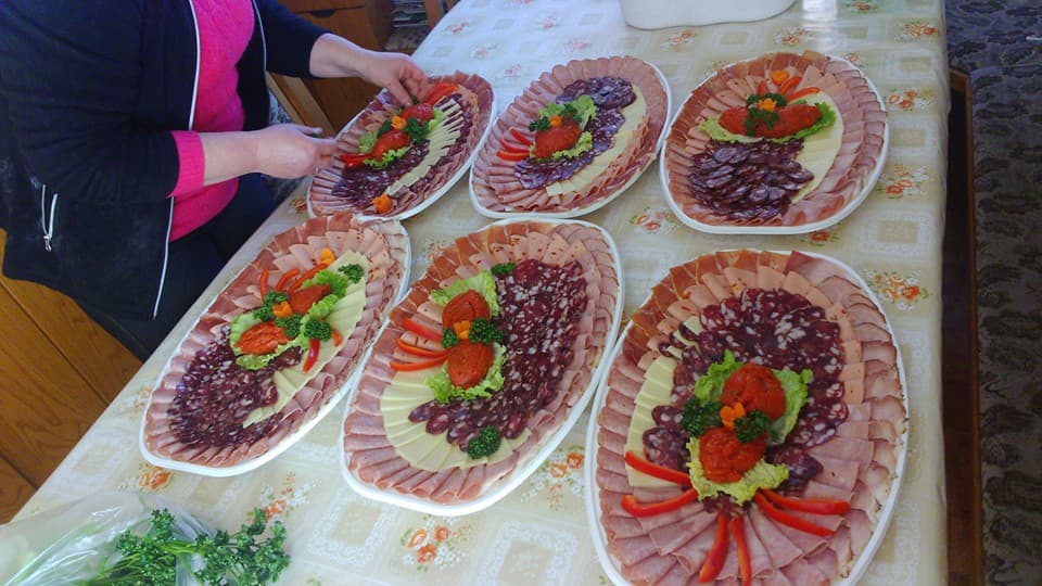 NAREZKI, MESO SLOVENSKEGA IZVORA, MESNICA IN TRGOVINA PR MARKOT, LJUBLJANA