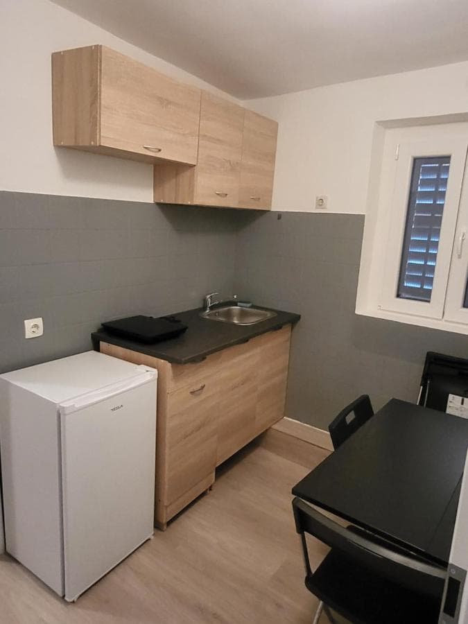 FERIENWOHNUNG KOPER APARTMENT KOPER APARTMAJI JELENA cover