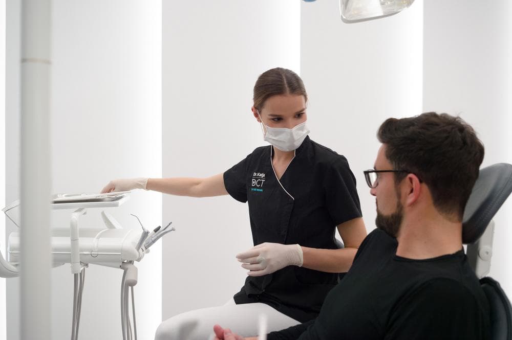 UGODNI IMPLANTATI, ALL-ON-4, INVISALIGN, ORTODONTIJA