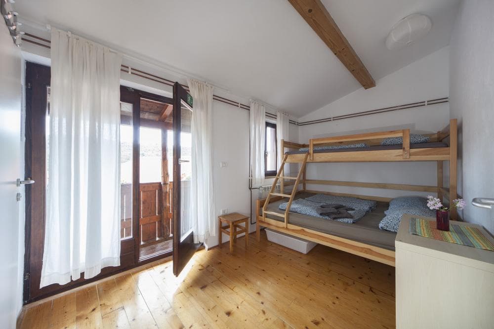 Hostel Xaxid, Črni Kal