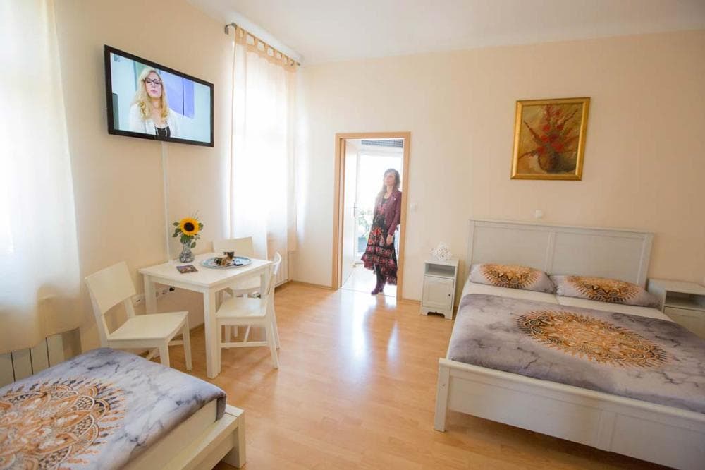 UGODNE NOČITVE, PRENOČIŠČA V PTUJU, HOSTEL SONCE, PTUJ