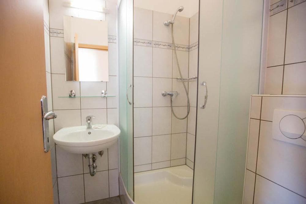 UGODNE NOČITVE, PRENOČIŠČA V PTUJU, HOSTEL SONCE, PTUJ