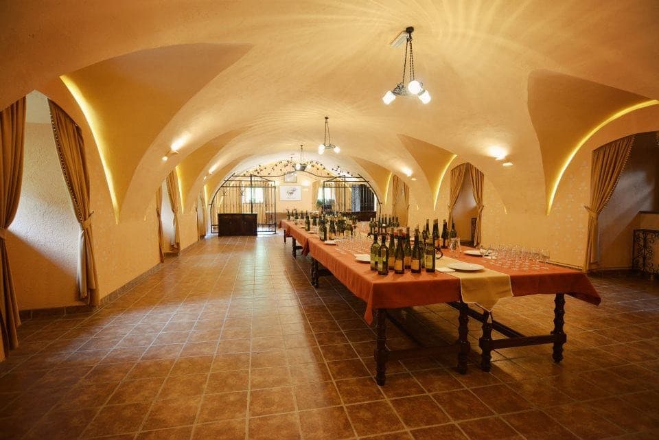 GRAJSKA KLET, LENDAVA, LENDVAI BOR BORKÓSTOLÁS