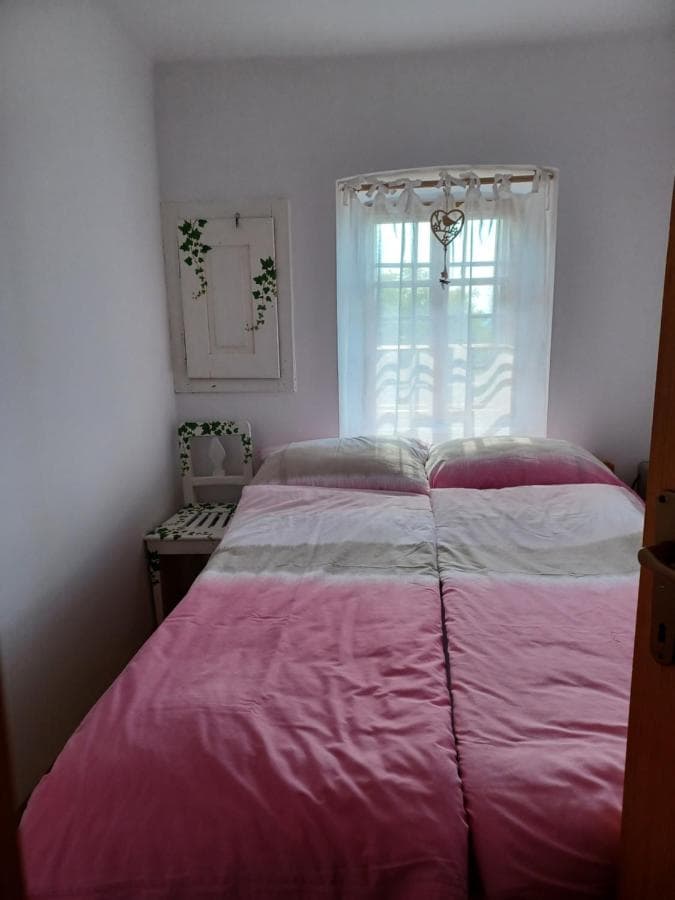 NAJEM VIKENDA DOLENJSKA POČITNIŠKA HIŠA PERME, RENTA COTTAGE DOLENJSKA SLOVENIA
