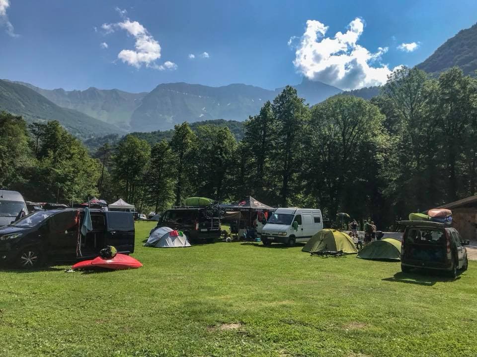 PRENOČIŠČA, APARTMA, RESTAVRACIJA IN KAMP LAZAR, KOBARID