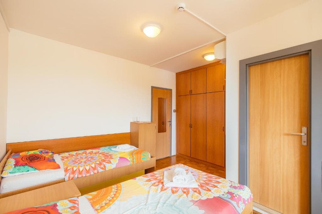 PRENOČIŠČA PRISOJE, KOPER - ROOMS cover