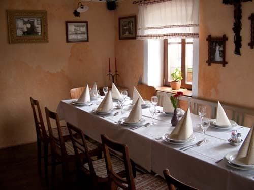 TURISTIČNA KMETIJA HALOZE |DOMAČIJA VINSKE KRALJICE SLOVENIJE
