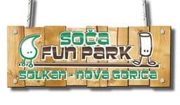 ADRENALINSKI PUSTOLOVSKI PARK PRI SOLKANSKEM MOSTU ZA OTROKE IN ODRASLE KJER TEČE SOČA logo
