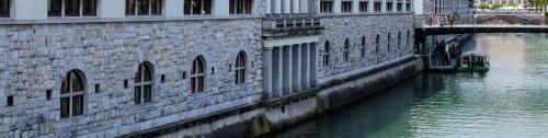GITA IN BATTELLO SUL FIUME LJUBLJANICA VOŽNJA PO LJUBLJANICI LADJA ŽABA