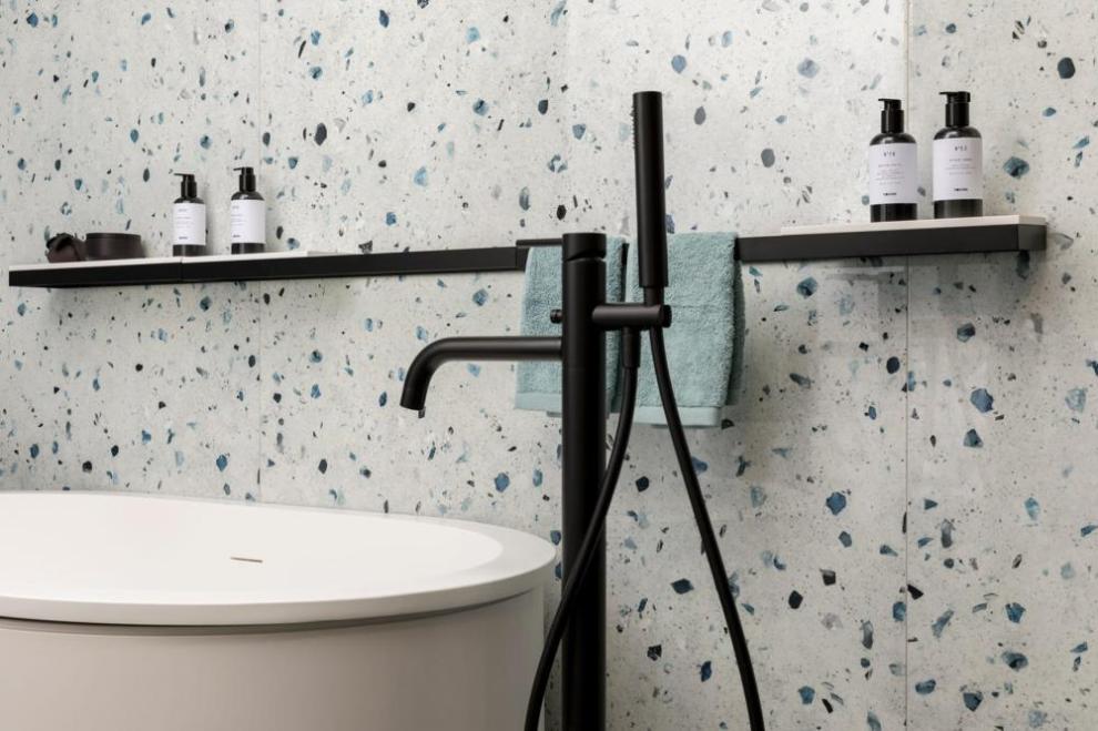 Kopalniška sanitarna oprema, Salon keramike
